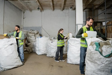 Traitement des déchets dangereux, quelles solutions pour votre entreprise ?